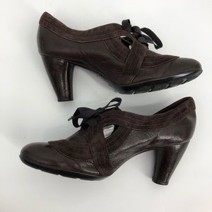 Clarks Dark Brown Leather Lace-Up Heels